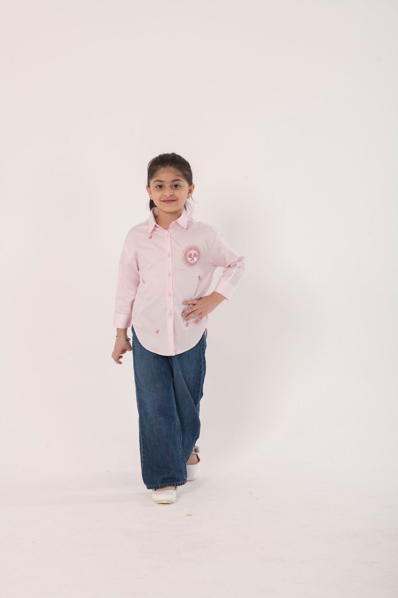 PINK SHIRT WITH BADGE MOTIF EMBROIDERY